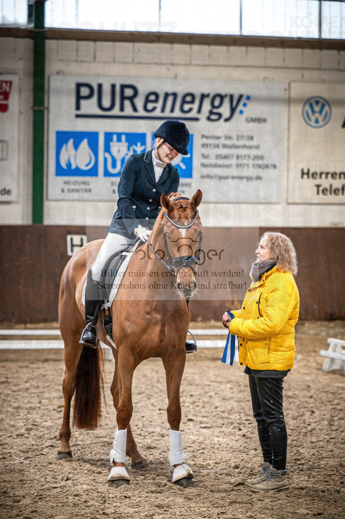 Hallenreittunier Voxtrup 2023 | Entdecke hochwertige Reitturnierfotos von Foto Oger. Professionell, emotional und authentisch – jetzt Lieblingsmomente im Shop bestellen.Deutschlandweite Turnierfotografie. - Realisiert mit Pictrs.com