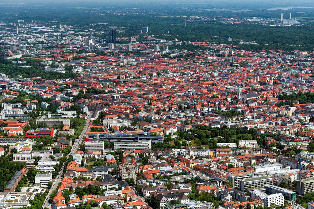 dr__0097004.jpg | MüNCHEN 19.05.2022 Stadtansicht des Innenstadtbereiches an der Lothstraße in München im Bundesland Bayern, Deutschland. // City view on down town in Munich in the state Bavaria, Germany. Foto: Daniel Reiter