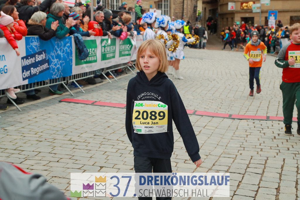 AOK JuniorCup 400m | 3Koenigslauf 2023 - Realisiert mit Pictrs.com