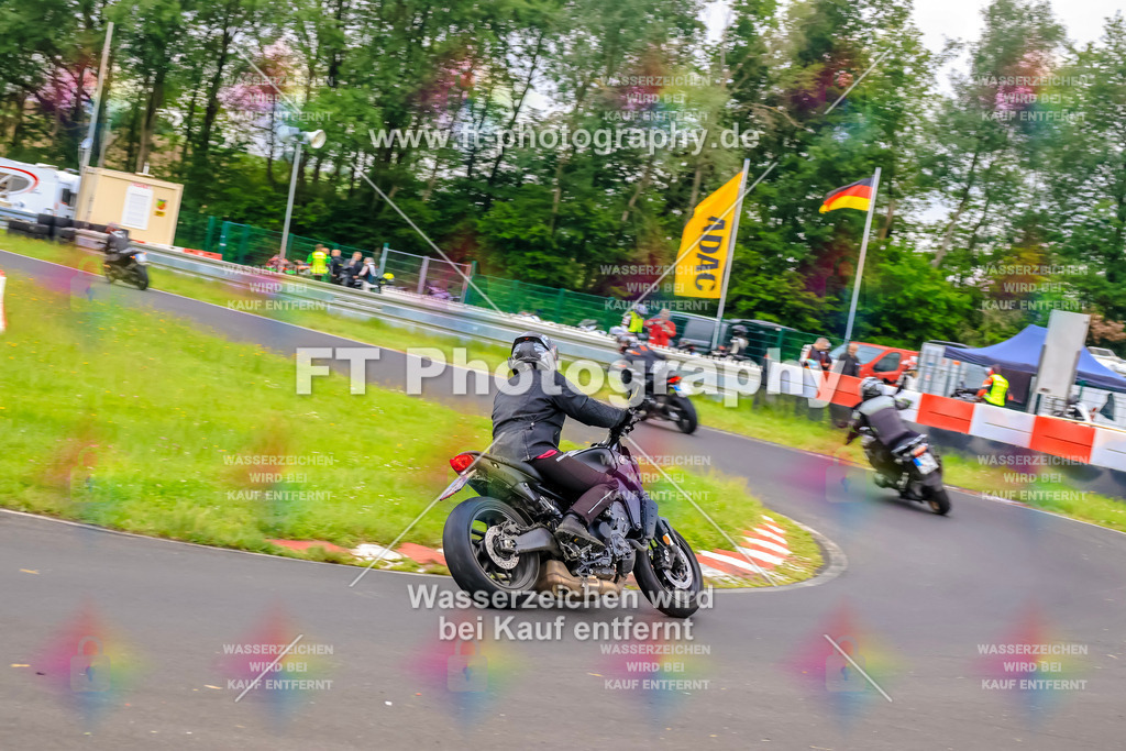 VBK-6381 | Hier findet Ihr Bilder von Touristenfahrten auf der Nürburgring Nordschleife oder von anderen Veranstaltungen die ich besucht habe. Viel Spass beim Durch Schauen 