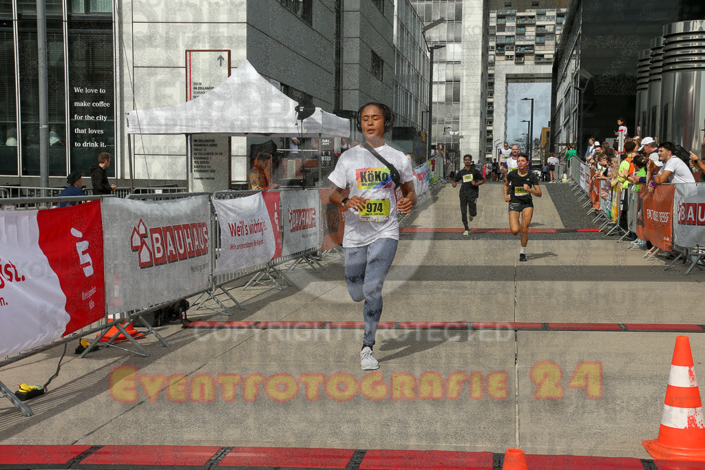 250920_1327_EX1_4683 | Sportfotografie im Rhein-Sieg Kreis, Köln, Bonn, NRW, Rheinland Pfalz, Hessen, etc. Unser Tätigkeitsfeld umfasst den Laufsport vom Volkslauf über den Marathon, Duathlon, Triathon bis zum Ultralauf wie Kölnpfad Ultra oder Schindertrail.