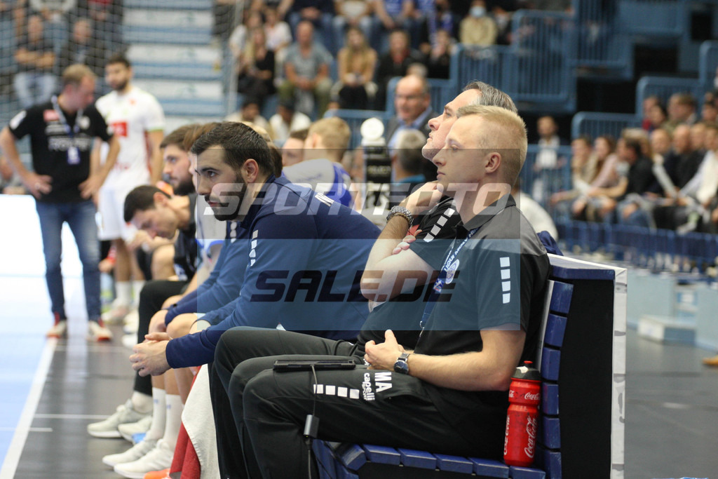 VFL Gummersbach - GWD Minden | Tibor Ivanisevic (Mitte) - © Sportfoto-Sale (MK) - Realisiert mit Pictrs.com