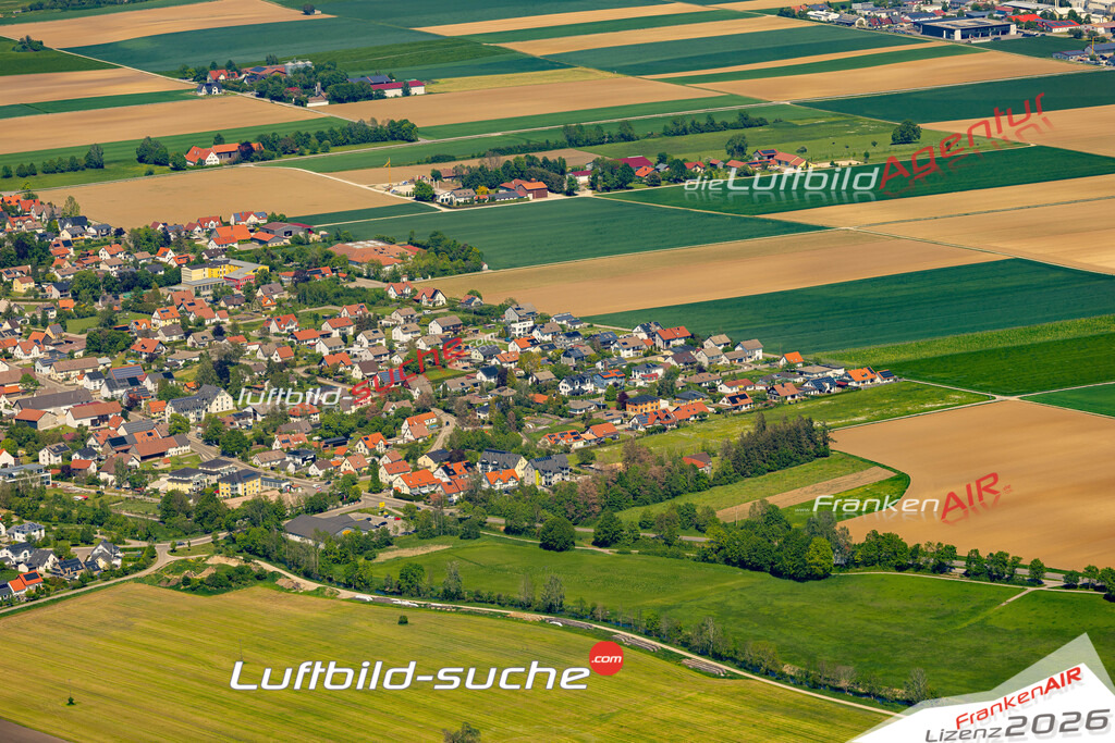 Das Luftbild zeigt :  Großaitingen - Die Luftaufnahme wurde 2024 vom UL-Flugzeug aus erstellt ( keine Drohne ) - Hochauflösende Luftaufnahme - Für grossformatige Ausdrucke geeignet. Die Geschenkidee !Mit Lizenz und Bildrechte bestellbar