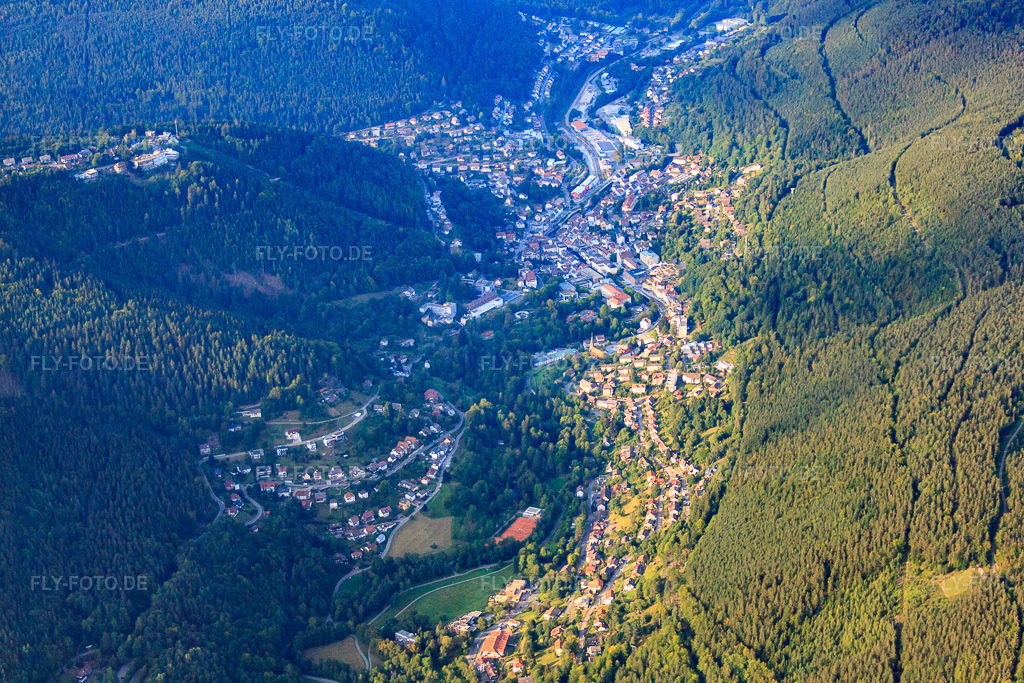 Luftbild: Kurpark in Bad Wildbad im Bundesland Baden-Württemberg in Deutschland. Foto: IMG_53145.jpg vom 09.09.2012 durch Werner Riehm/FLY-FOTO.de