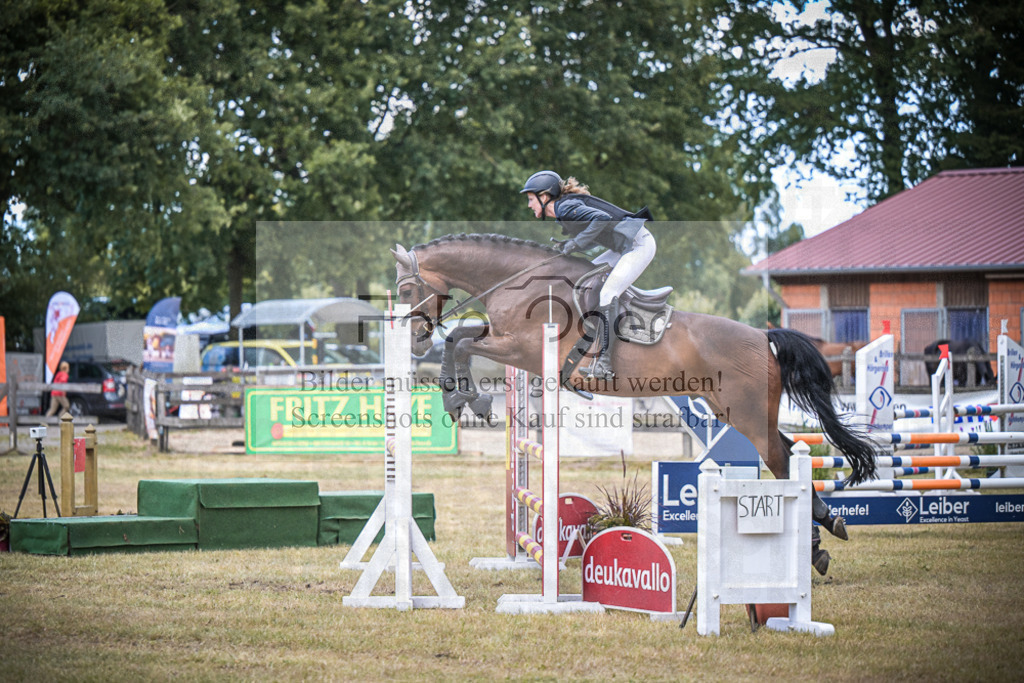 DOS_0321 | Entdecke hochwertige Reitturnierfotos von Foto Oger. Professionell, emotional und authentisch – jetzt Lieblingsmomente im Shop bestellen.Deutschlandweite Turnierfotografie. - Realisiert mit Pictrs.com