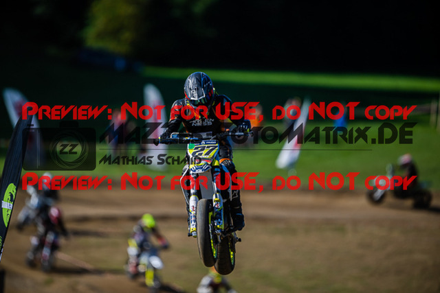 MaZZes_FotoMatrix_220904_6790 | UE40