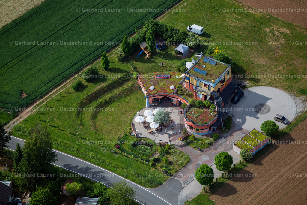 3702103 | Weingut HirnInhaber: Matthias HirnDipbacher Straße 8D-97247 UntereisenheimKontaktTelefon: + 49 (0) 93 86 – 3 88Telefax: +49 (0) 93 86 – 12 80E-Mail: info@weingut-hirn.deInternet: www.weingut-hirn.de