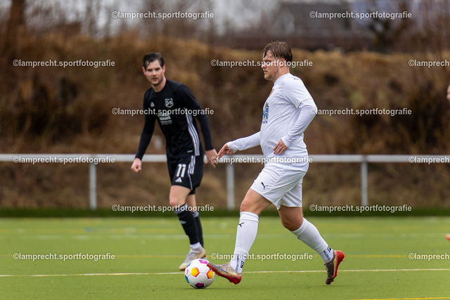 Fußball I Herren I Saison 2025-2026 I Landesfreundschaftsspiel I SC Rönnau - SSG Rot-Schwarz Kiel 065 | Jonathan Ruben Elsner (5, SSG Rot-Schwarz Kiel)/ - Realisiert mit Pictrs.com