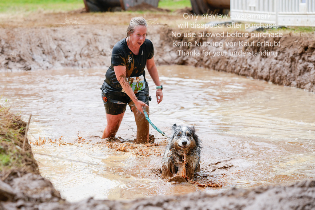 Schlamm_mit_Hund (26 von 460) | stephaniefillaphotographie - Realisiert mit Pictrs.com