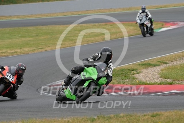 2024_05_18_PBK_34822 | Sportfotografie; SlowMotion; Video; Rennstrecke; Hafeneger; Speer; Racing; RSE; BMW; CBO; Trackday; Motorsportarena; Hockenheimring; Brno; Most; Barcelona; Valencia