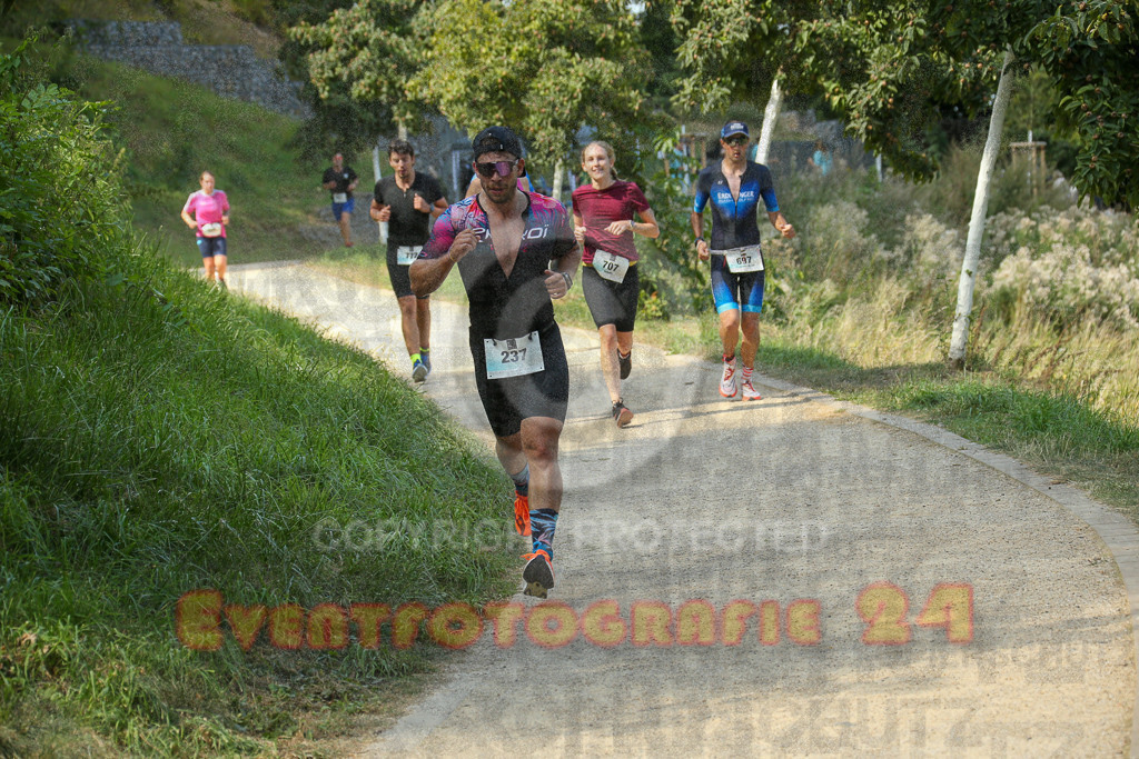 250824_1441_EX1_7184 | Sportfotografie im Rhein-Sieg Kreis, Köln, Bonn, NRW, Rheinland Pfalz, Hessen, etc. Unser Tätigkeitsfeld umfasst den Laufsport vom Volkslauf über den Marathon, Duathlon, Triathon bis zum Ultralauf wie Kölnpfad Ultra oder Schindertrail.