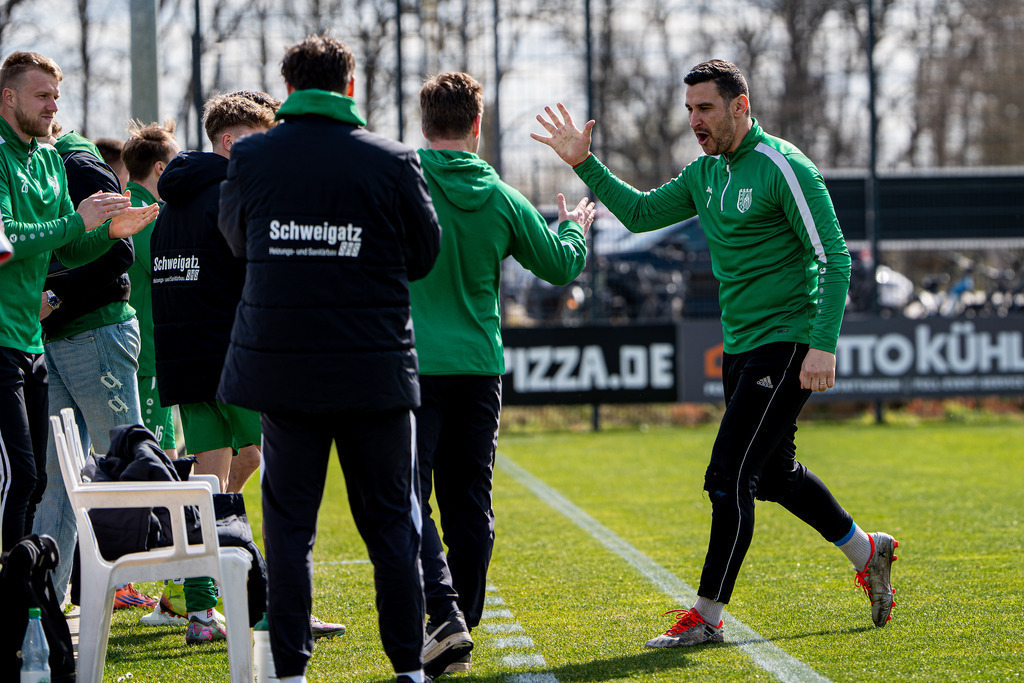 Fußball I Herren I Saison 2025-2026 I Bezirksliga Weser-Ems 4 I 26. Spieltag I VFL Oythe - SV Hansa Friesoythe I 20291 | jns.sportfotos - Realisiert mit Pictrs.com