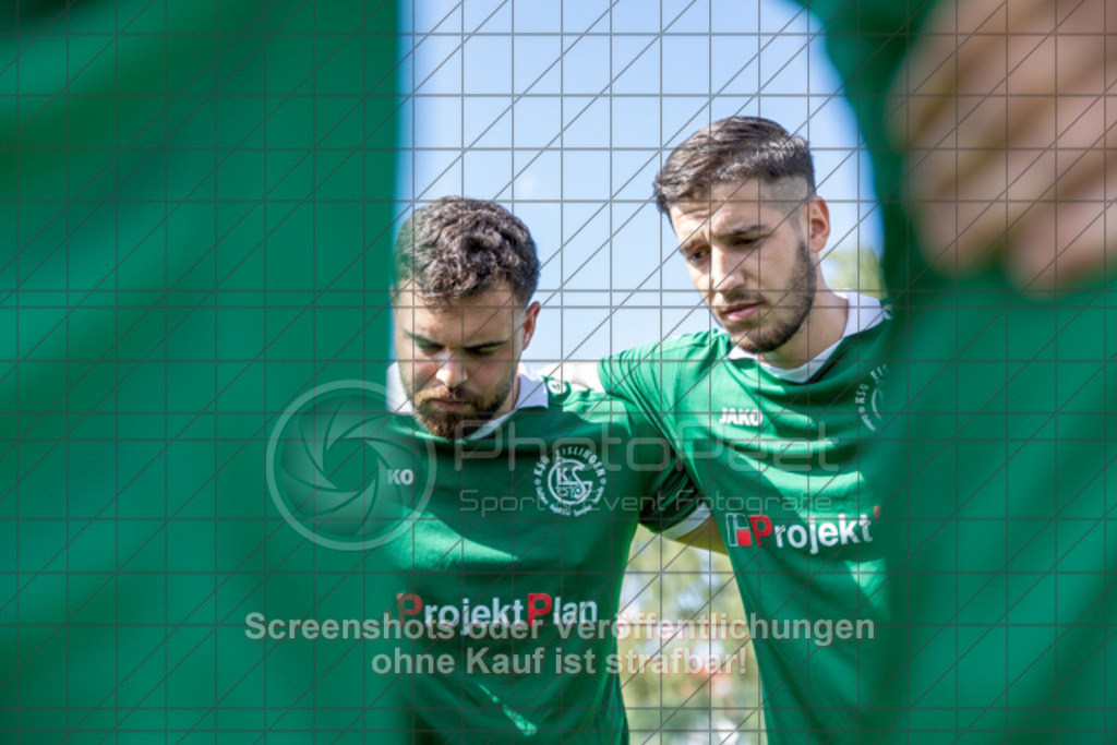 20250824_150127_0191 | #,KSG Eislingen (grün) vs. SGM Jebenhausen-Bezgenriet (orange), Fussball, Kreisliga A3 - Bezirk Neckar/Fils, 01. Spieltag, Saison 2025/2026, Rasensportplatz, Albstraße 69, 73054 Eislingen, 24.08.2025 - 15:00 Uhr,Foto: PhotoPeet-Sportfotografie/Peter Harich