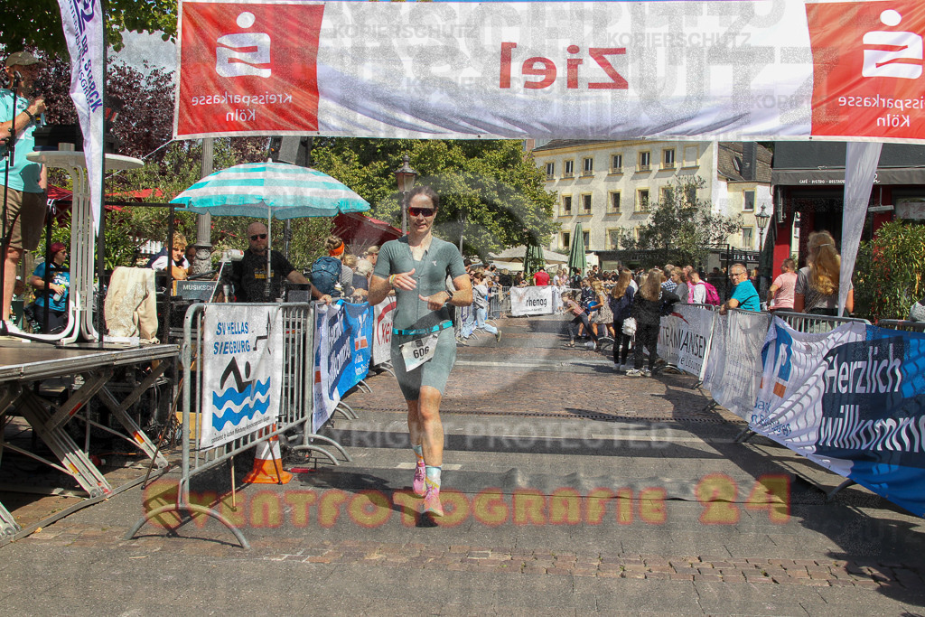 250824_1443_EV4_2108 | Sportfotografie im Rhein-Sieg Kreis, Köln, Bonn, NRW, Rheinland Pfalz, Hessen, etc. Unser Tätigkeitsfeld umfasst den Laufsport vom Volkslauf über den Marathon, Duathlon, Triathon bis zum Ultralauf wie Kölnpfad Ultra oder Schindertrail.