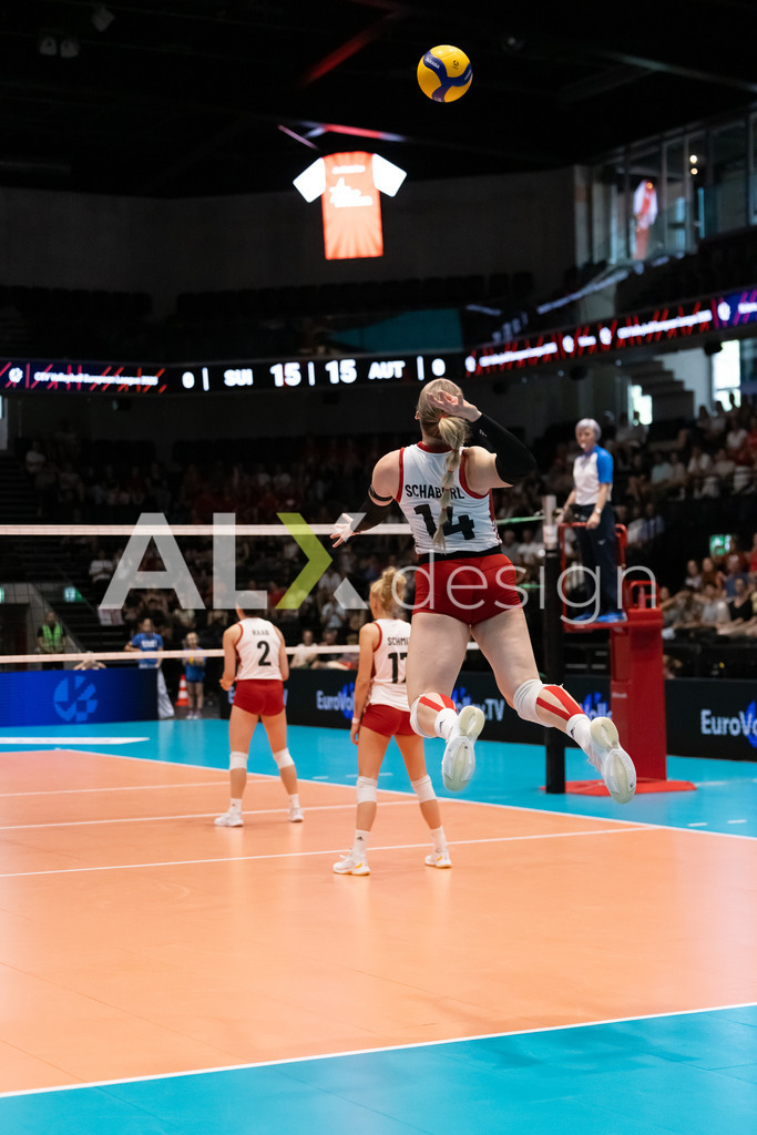Austria v Switzerland - CEV European League Women | KRIENS, SWITZERLAND - JUNE 14: KORA MARINA SCHABERL of Austria serve during the CEV European League match between Austria and Switzerland at Pilatus Arena on June 14, 2026 in Kriens, Switzerland. - Realisiert mit Pictrs.com