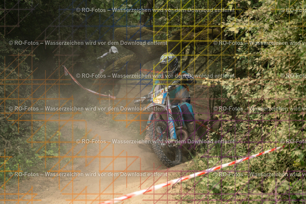 Niederwürzbach 4 Lauf-1350 | Sportfotografie von RO-Fotos: Motorsport, Motocross, Enduro, Laufveranstaltungen und Triathlon. Professionelle Fotos von Sportlern und Events. - Realisiert mit Pictrs.com