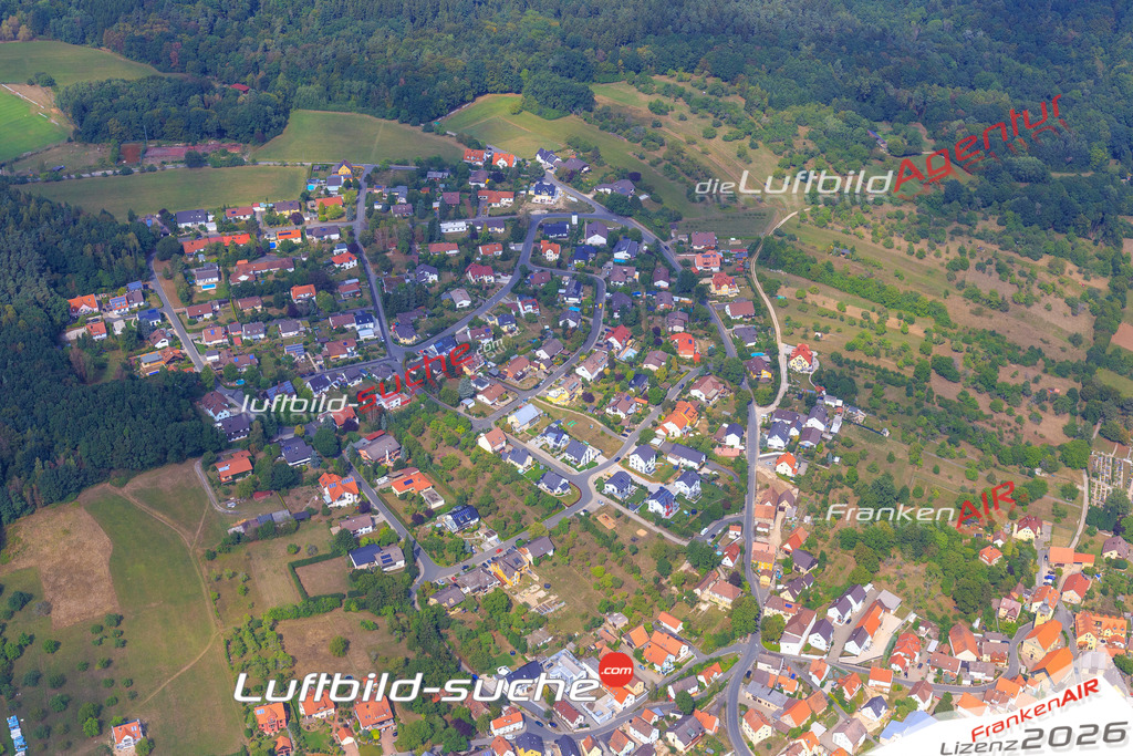 Die Luftaufnahme Reuth - Forchheim wurde vom UL-Flugzeug (keine Drohne) aus fotografiert.Hohe Druck- Auflösung-die Geschenkidee!