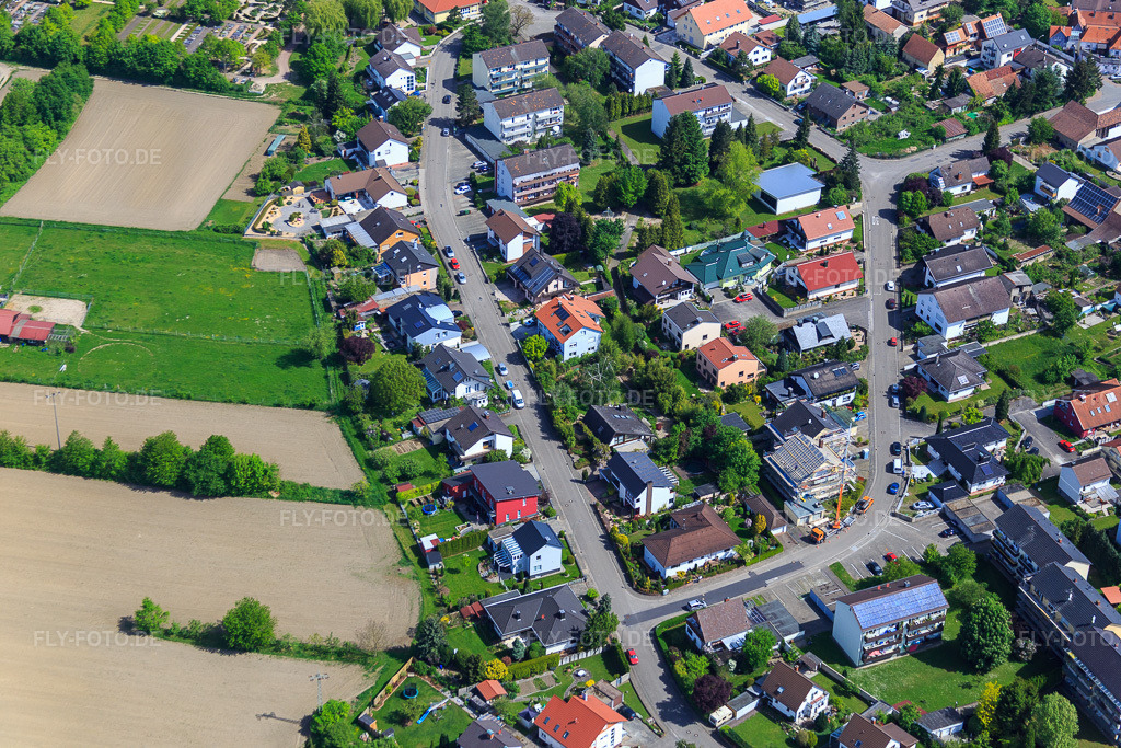 Luftbild: Konrad-Adenauer-Ring in Hagenbach im Bundesland Rheinland-Pfalz in Deutschland. Foto: IMG_078513.jpg vom 08.05.2015 durch Werner Riehm/FLY-FOTO.de