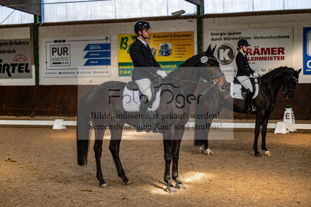 20240308-DOS_4516 | Entdecke hochwertige Reitturnierfotos von Foto Oger. Professionell, emotional und authentisch – jetzt Lieblingsmomente im Shop bestellen.Deutschlandweite Turnierfotografie. - Realisiert mit Pictrs.com