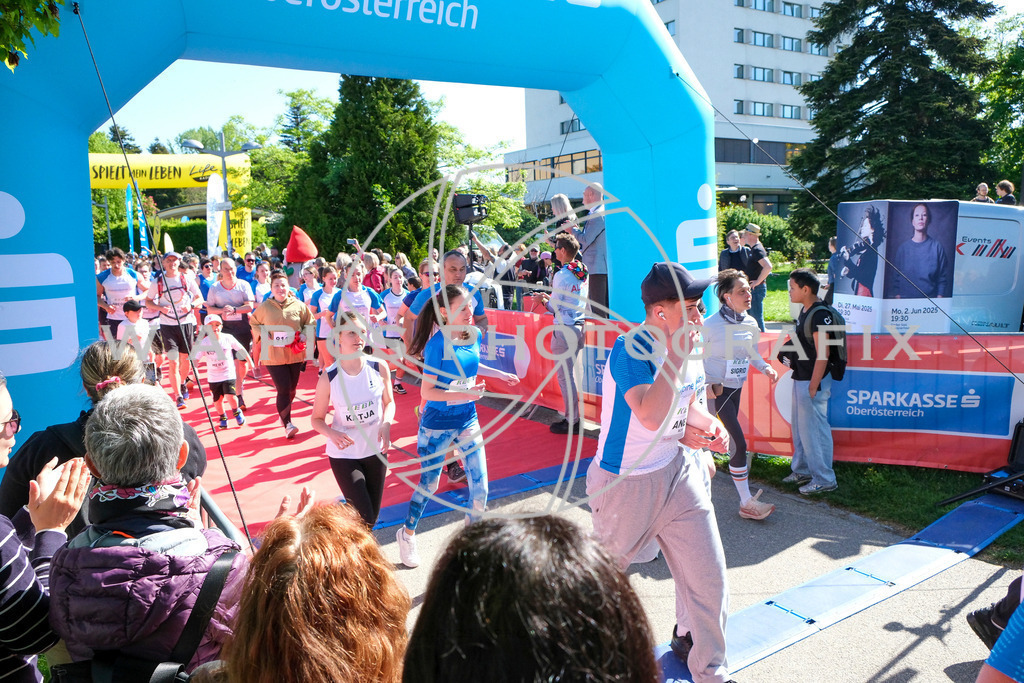 ..... | LINZ,AUSTRIA,27.April 24, Int. 3 Brückenlauf Linz  , Image shows: Photo: WAPICS / Michael ring