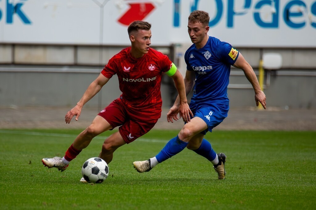 Fußball Oberliga Rheinland-Pfalz/Saar, Saison 2024/25, 34. Spieltag: 1. FC Kaiserslautern II gegen FK Pirmasens***Am Ball: Marius Bauer (8, Kaiserslautern) | Fußball Oberliga Rheinland-Pfalz/Saar, Saison 2024/25, 34. Spieltag: 1. FC Kaiserslautern II gegen FK Pirmasens***Am Ball: Marius Bauer (8, Kaiserslautern) - Realisiert mit Pictrs.com