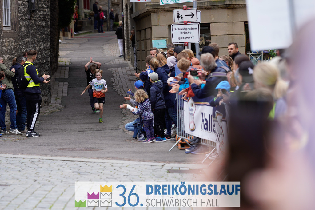 AOK Junior Cup 400m | 3Königslauf 2022 AOK Junior Cup 400m - Realisiert mit Pictrs.com