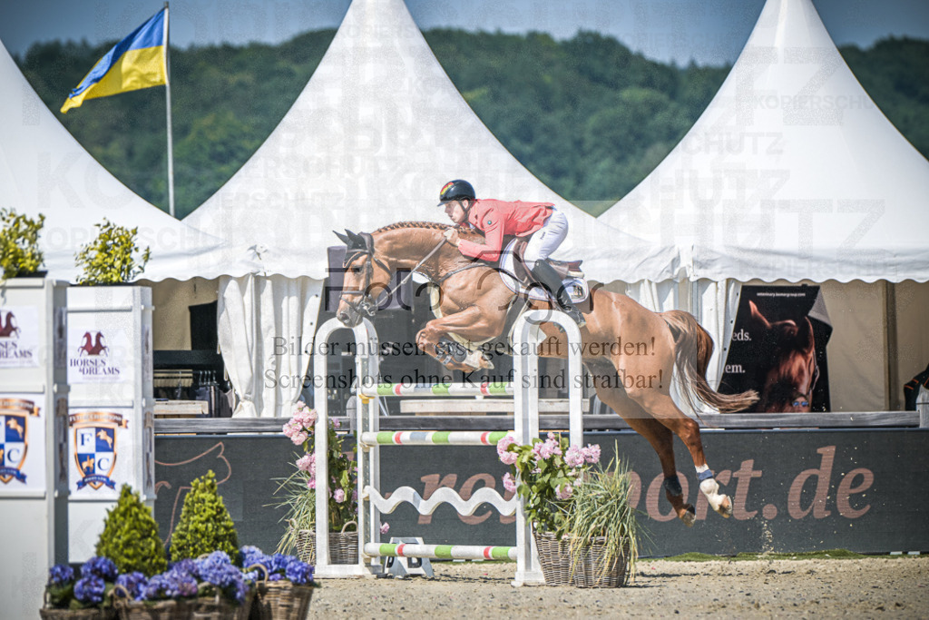 DOS_6196 | Entdecke hochwertige Reitturnierfotos von Foto Oger. Professionell, emotional und authentisch – jetzt Lieblingsmomente im Shop bestellen.Deutschlandweite Turnierfotografie. - Realisiert mit Pictrs.com
