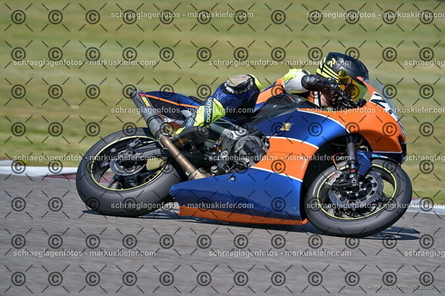 26BT02-0707 | markuskiefer.com - Realisiert mit Pictrs.com