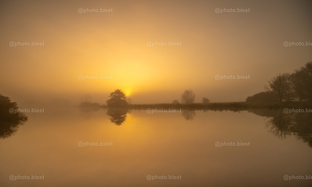 Tagesanbruch | Sonnenaufgang über der Hamme. - Realisiert mit Pictrs.com