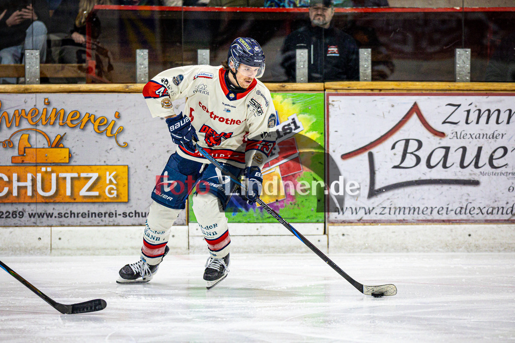Peißenberg MINERS gegen VfE Ulm/Neu-Ulm DEVILS | Eishockey Bayernliga 2025/26 Vorrunde 24. Spieltag, Peißenberg MINERS gegen VfE Ulm/Neu-Ulm DEVILS, 20260104,Tobias NÖSS (VfE Ulm/Neu-Ulm DEVILS 43) in Aktion,2026-01-04 in Peißenberg (flatbuy Arena Peißenberg), Tobias NÖSS (VfE Ulm/Neu-Ulm DEVILS 43)Copyright: WolfgangxLindner www.foto-lindner.de