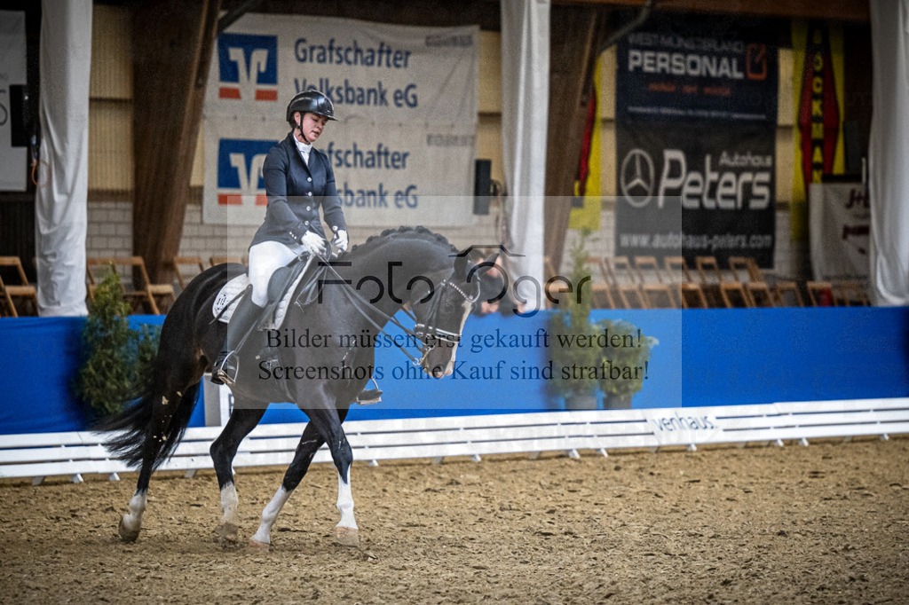 DOS_2594 | Entdecke hochwertige Reitturnierfotos von Foto Oger. Professionell, emotional und authentisch – jetzt Lieblingsmomente im Shop bestellen.Deutschlandweite Turnierfotografie. - Realisiert mit Pictrs.com