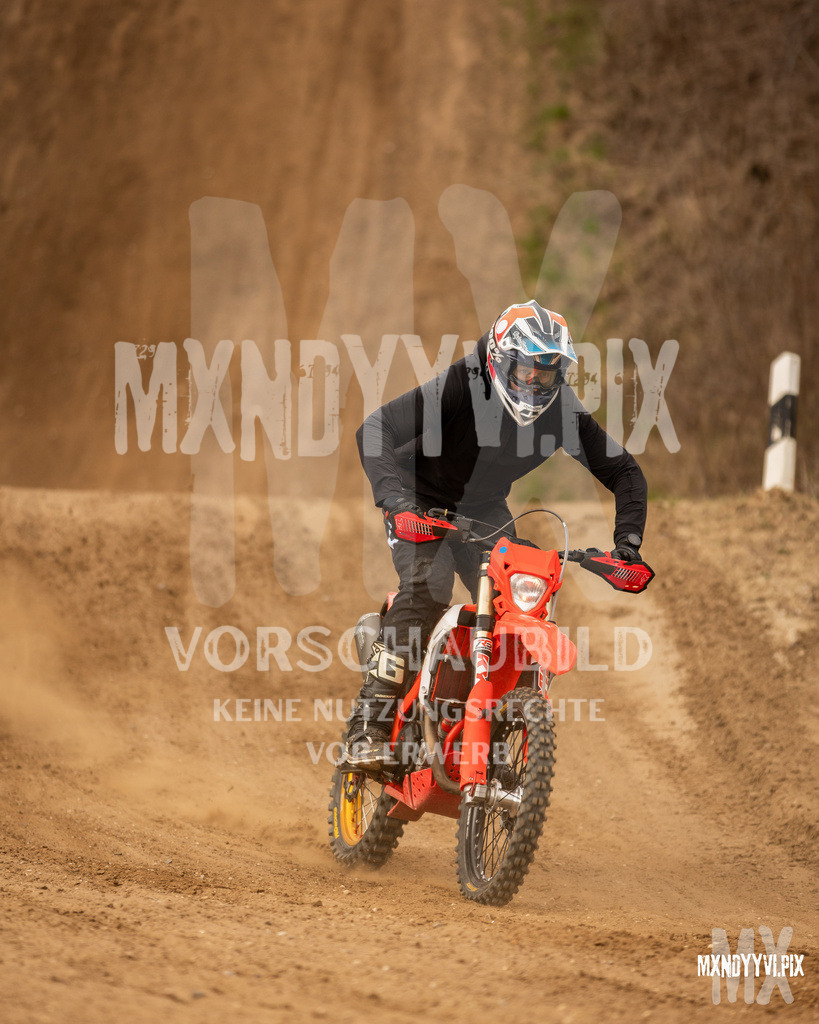 866A1225 | mxndyyvipix