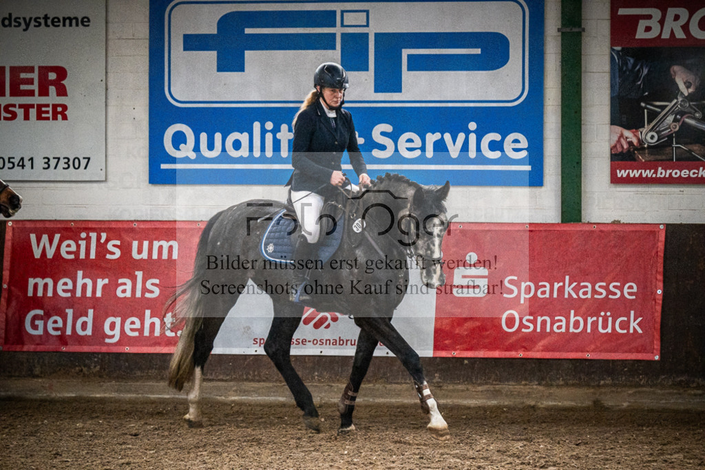 DOS_0335 | Entdecke hochwertige Reitturnierfotos von Foto Oger. Professionell, emotional und authentisch – jetzt Lieblingsmomente im Shop bestellen.Deutschlandweite Turnierfotografie. - Realisiert mit Pictrs.com