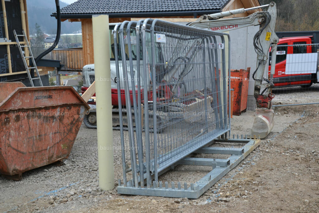 bib-lg01-baustelleneinrichtung-0171 | Nach LV-Leistungsgruppen sortierte Detailfotos über den Bau eines Hauses. Alle Hausbau-Bilder direkt vom Urheber und Autor der Website Haus-Selber-Bauen.com