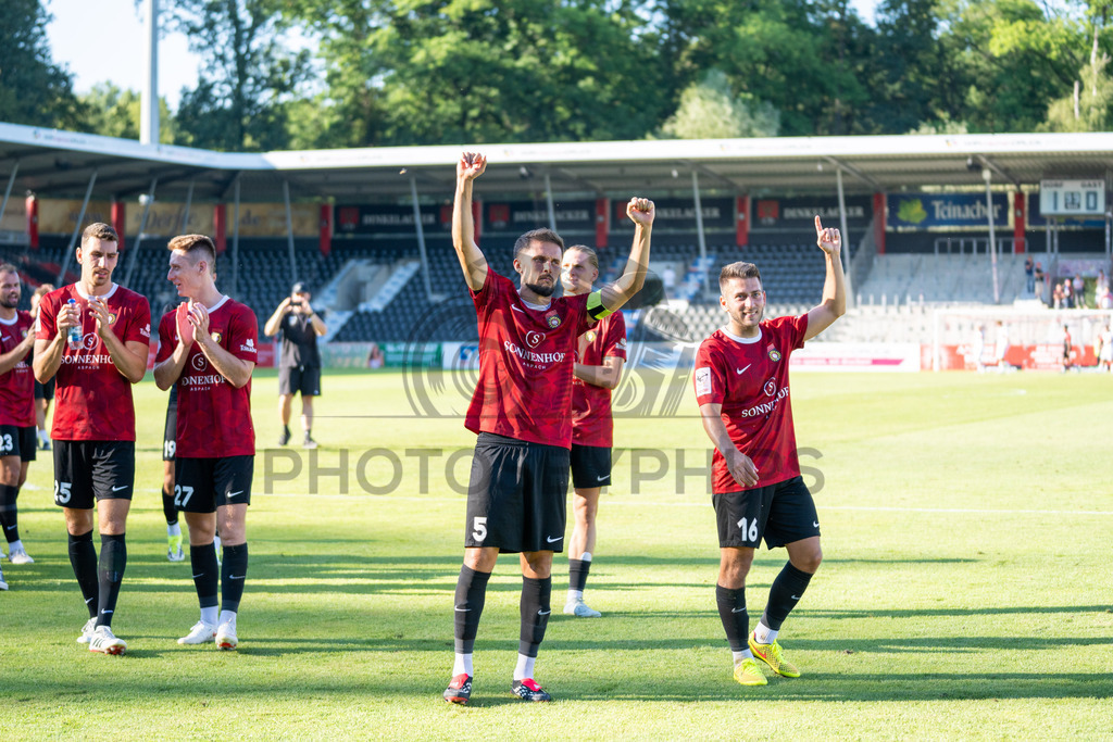 SG Sonnenhof Großaspach vs. Fortuna Köln, Fussball, 3. Liga, 1. Spieltag, 08.08.2026 | Volkan Celiktas (SG Sonnenhof Großaspach, #05) und Marius Kunde (SG Sonnenhof Großaspach, #16) freuen sich nach dem Sieg mit den Fans,SG Sonnenhof Großaspach vs. Fortuna Köln, Fussball, 3. Liga, 1. Spieltag, 08.08.2026,DFB regulations prohibit any use of photographs as image sequences and/or quasi-video