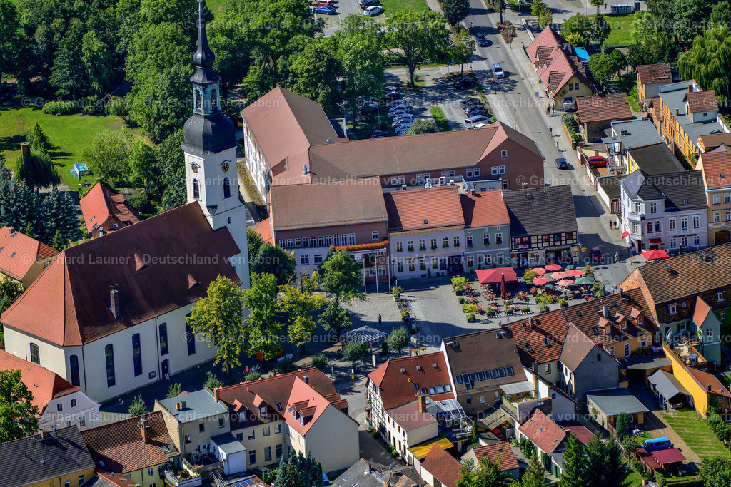 3637322 | LüBBENAU/SPREEWALD 25.08.2016 Altstadtbereich und Innenstadtzentrum  in Lübbenau/Spreewald im Bundesland Brandenburg, Deutschland. Weiterführende Informationen bei: Spreewald-Touristinformation Lübbenau e. V.,,  Stadt Lübbenau/Spreewald. // Old Town area and city center  in Luebbenau/Spreewald in the state Brandenburg, Germany. Further information at: Spreewald-Touristinformation Luebbenau e. V.,,  Stadt Luebbenau/Spreewald. Foto: Gerhard Launer