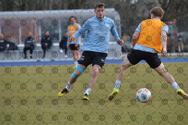RGE_8353 | Hertha BSC, 2.Bundesliga, Herren, Training auf dem Hanns-Braun-Platz, Saison 2025/26, li. Michael Cuisance ( Hertha BSC ), Niklas Hildebrandt ( Hertha BSC ),  11.03. 2026, Fotograf: Ralf Gebhardt - Realisiert mit Pictrs.com