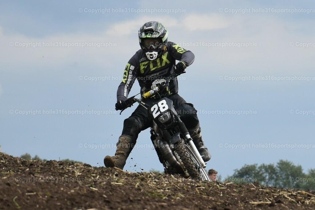 DSC_0020_01 (2) | Sportfotografie , Motorsport, Motoross, Reitsport, Mointainbike, Enduro,
Landschaft , Outdoor, Eventfotografie, Landschaft, Bilder online bestellen - Realisiert mit Pictrs.com