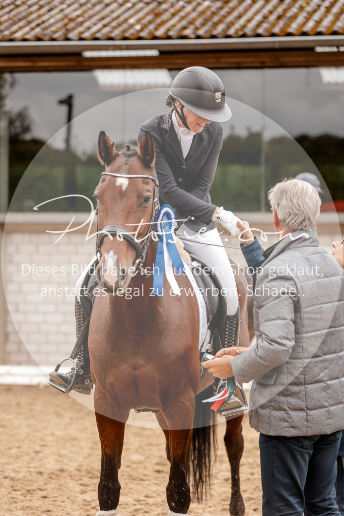 3I6A7954 | Stimmungsvolle Portraits und Reitsportfotografie im Ruhrgebiet und im Münsterland.

Pferdefotografie, Hundefotografie, Tierfotografie, Reportagen, Portraits von Tier und Mensch, Turnierfotografie in Bochum, Recklinghausen, Marl, Haltern am See, Dülmen.. - Realisiert mit Pictrs.com