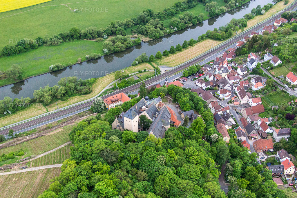 Luftbild: Schloss Mainberg im Ortsteil Mainberg in Schonungen im Bundesland Bayern in Deutschland. Foto: IMG_079026.jpg vom 14.05.2015 durch Werner Riehm/FLY-FOTO.de