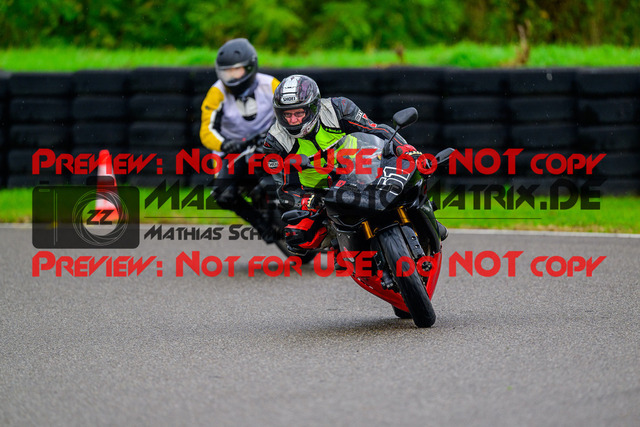 MaZZes_Fotomatrix_20241002_6007705_4332 | Fotograf Mathias Schmid
Sportfotograf,
Eventfotograf,
Hochzeitsfotograf,
Portraitfotograf