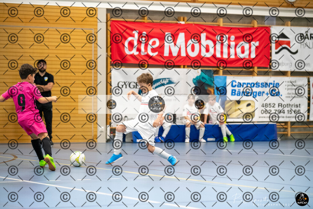 20241130_FCR-Hallenturnier-E_002 | Sport und Naturfotografie von Roberto Esposito zeigt echte Momente Bewegung und die Schönheit der Natur. Ausdrucksstarke Bilder schaffen Emotionen.