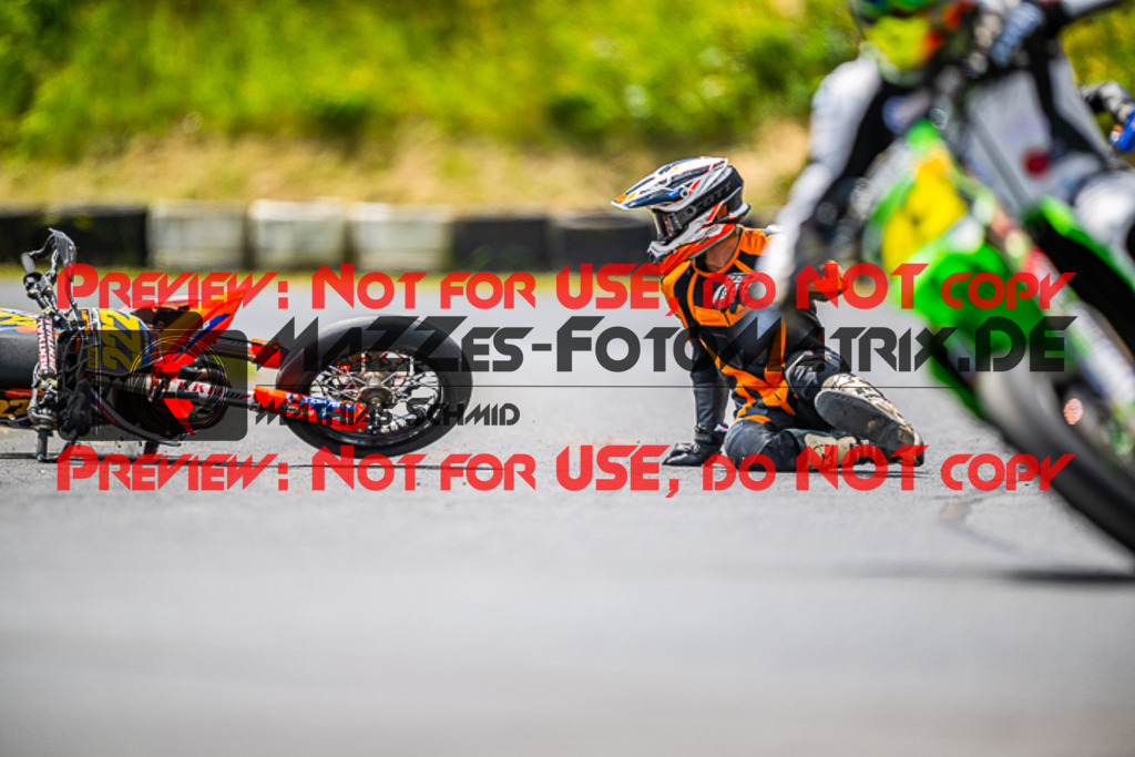 MaZZes_FotoMatrix_220528_0517 | Fotograf Mathias Schmid
Sportfotograf,
Eventfotograf,
Hochzeitsfotograf,
Portraitfotograf