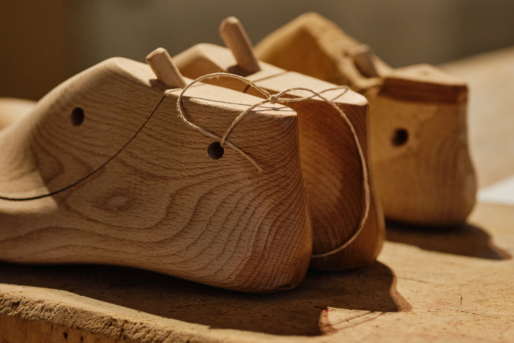 Scheer Maßschuhe | WIen, Austria - May 09, 2025; Scheer Maßschuhe in der Bräunerstrasse, Wien. - Realisiert mit Pictrs.com