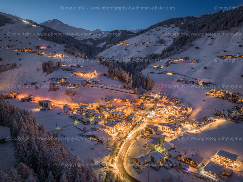 Vorderlanersbach Blaue Stunde copyright  Thomas Pfister-1 | PHOTOGRAPHY BY THOMAS PFISTER