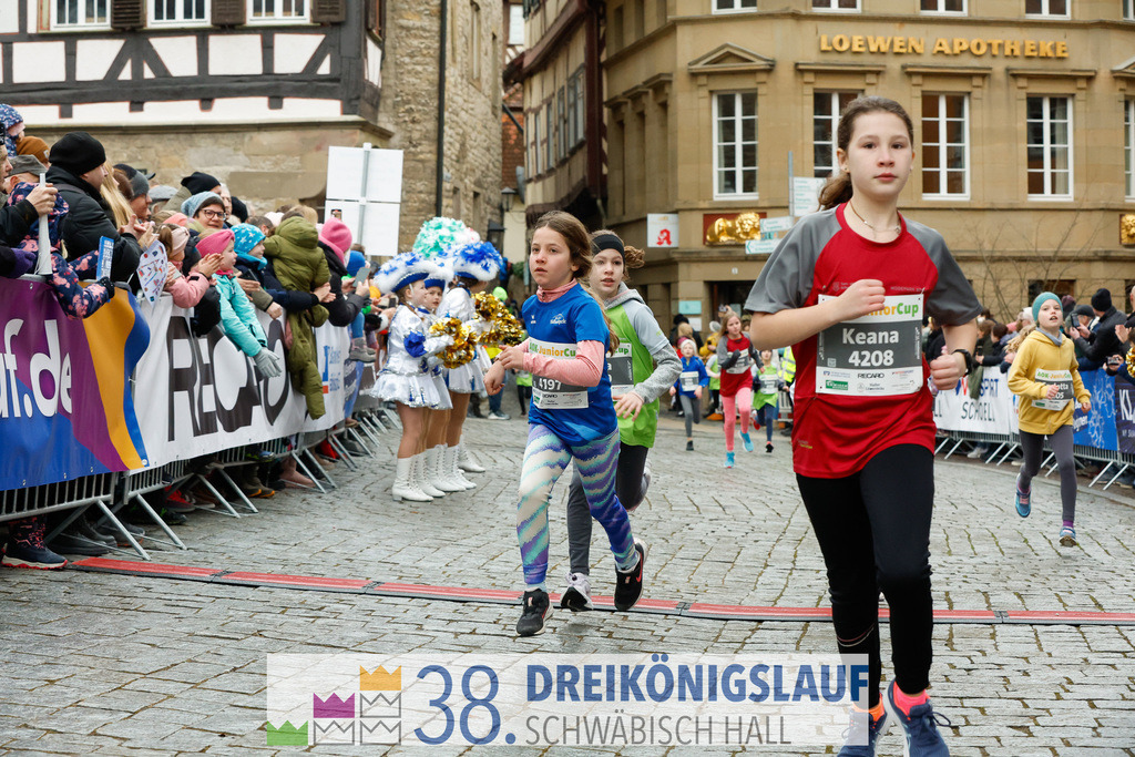 400m AOK Junior Cup | 3 Koenigslauf 2024 400m AOK Junior Cup - Realisiert mit Pictrs.com