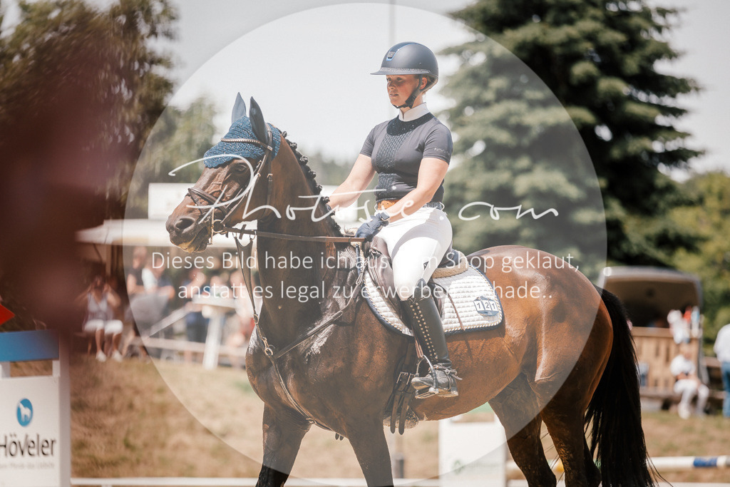 3I6A7771 | Stimmungsvolle Portraits und Reitsportfotografie im Ruhrgebiet und im Münsterland.

Pferdefotografie, Hundefotografie, Tierfotografie, Reportagen, Portraits von Tier und Mensch, Turnierfotografie in Bochum, Recklinghausen, Marl, Haltern am See, Dülmen.. - Realisiert mit Pictrs.com
