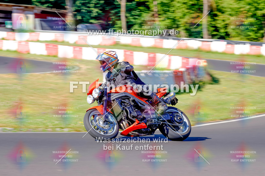 _MOT5328 | Hier findet Ihr Bilder von Touristenfahrten auf der Nürburgring Nordschleife oder von anderen Veranstaltungen die ich besucht habe. Viel Spass beim Durch Schauen 