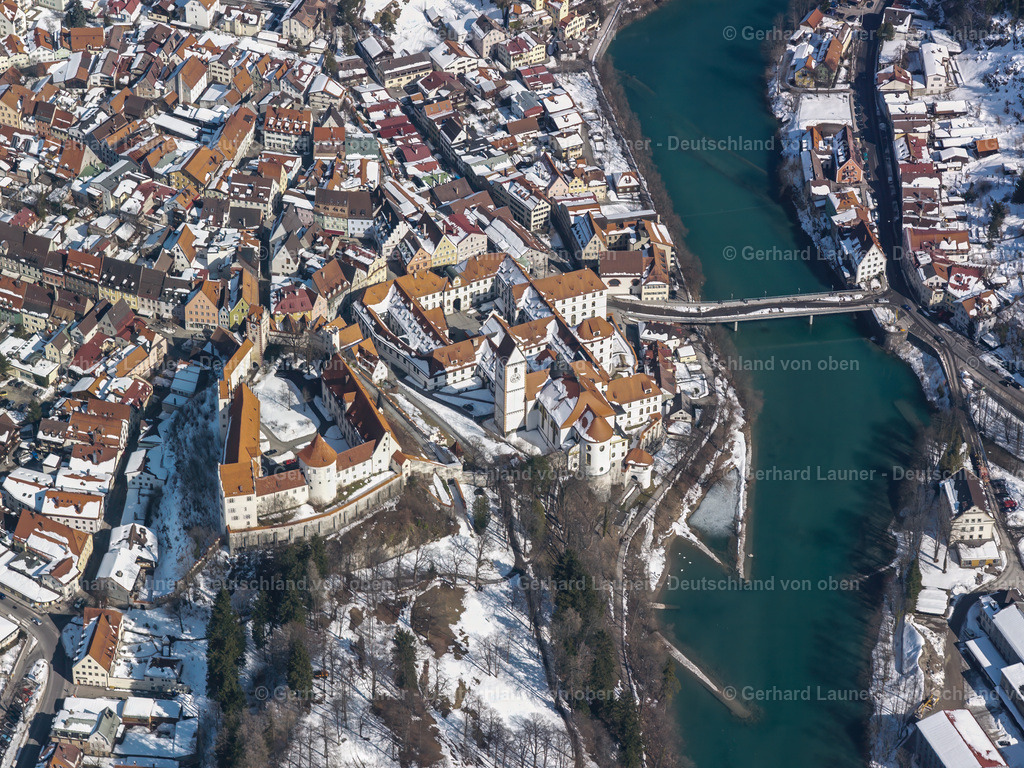 26B0350 | Hohes Schloss und Kloster St.Mang, Füssen im Winter