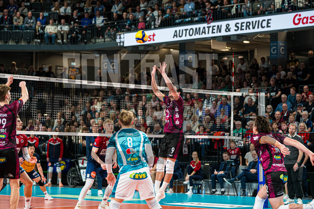 Volleyball I Herren I Saison 2025/2026 I Volleyball Bundesliga I 4. Spieltag I SVG Lüneburg - Energiequelle Netzhoppers KW | CONTRAST ZERØ MEDIA - Realisiert mit Pictrs.com